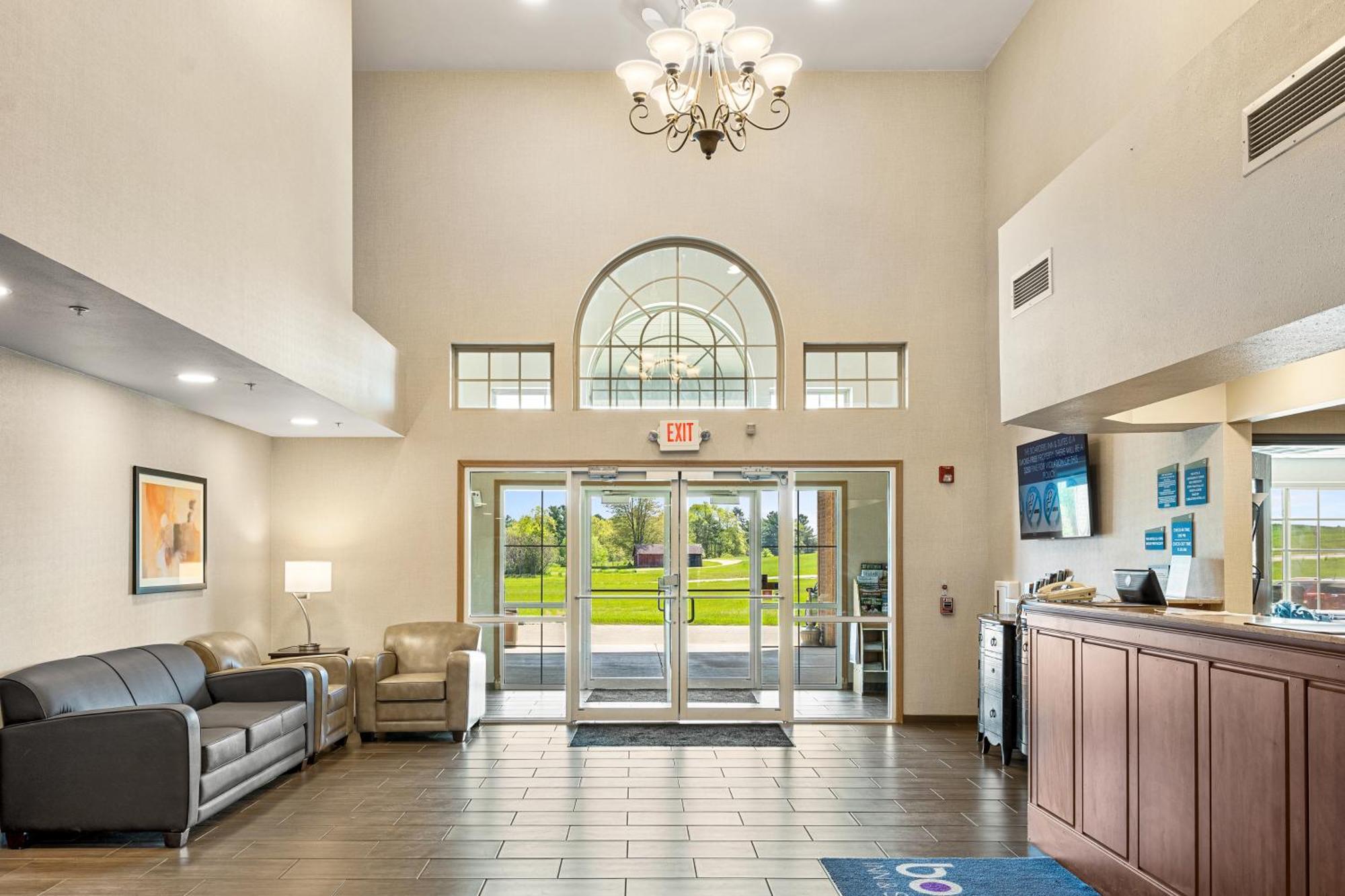 Boarders Inn & Suites By Cobblestone Hotels - Shawano Esterno foto