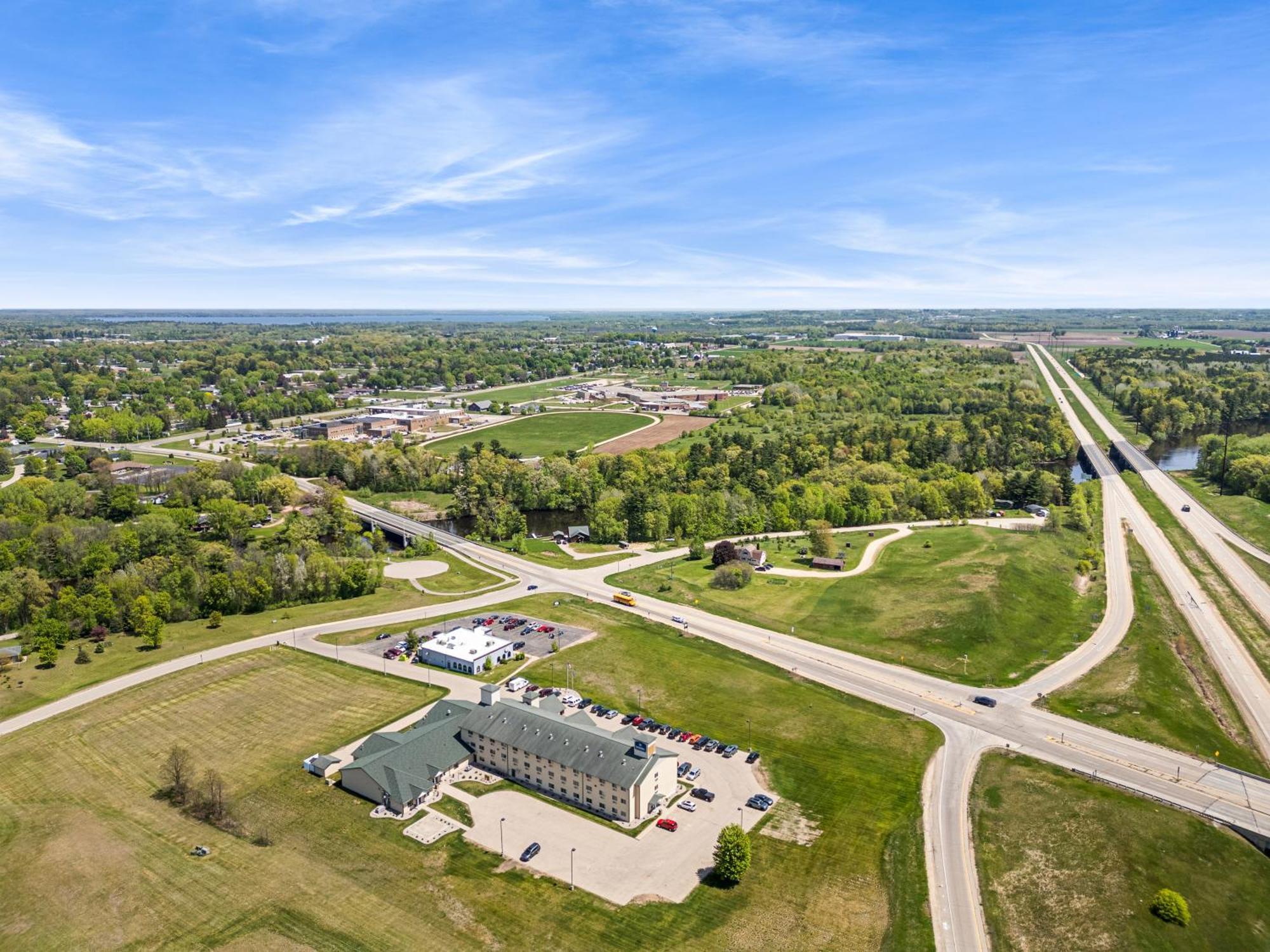 Boarders Inn & Suites By Cobblestone Hotels - Shawano Esterno foto