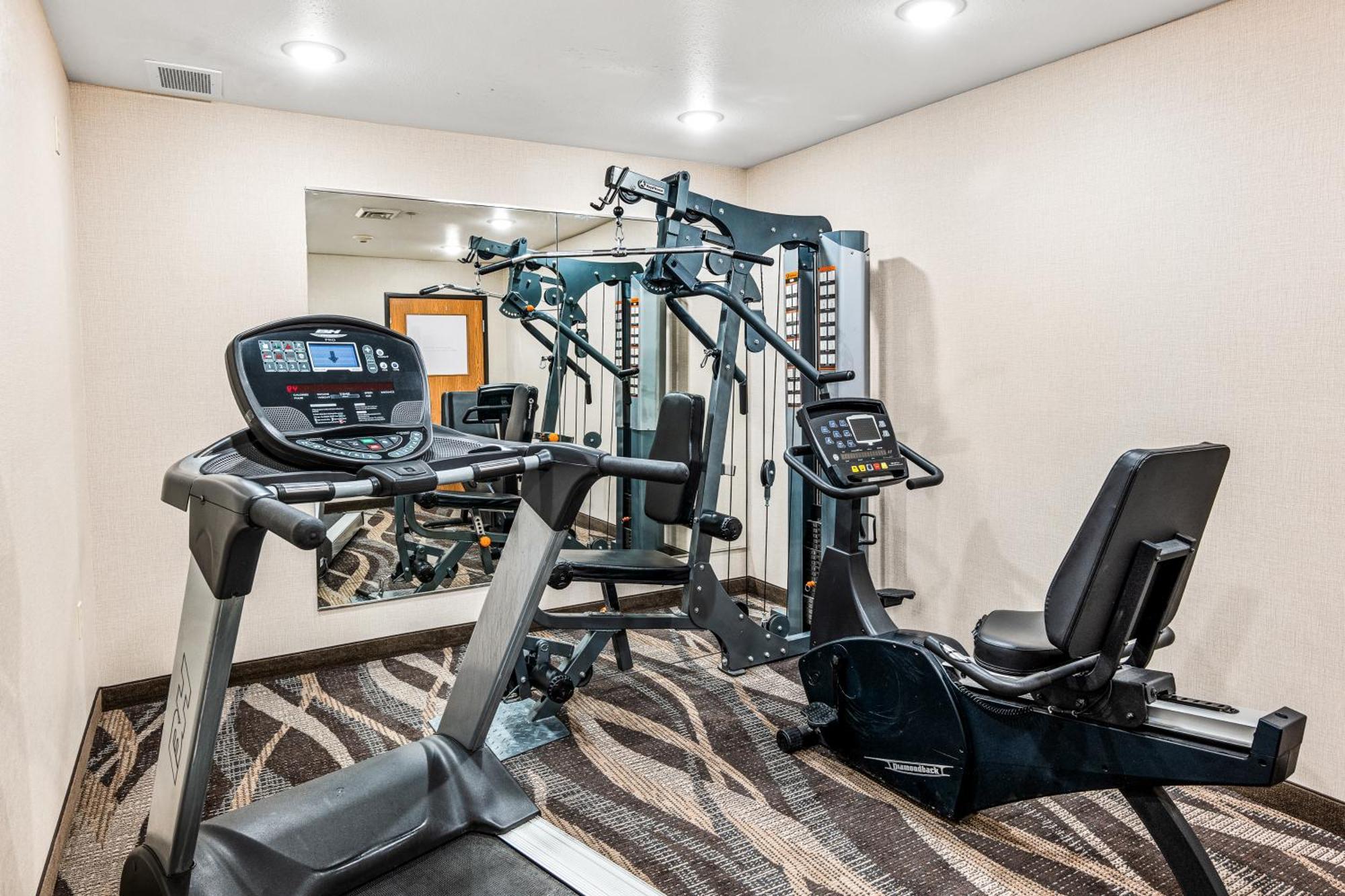 Boarders Inn & Suites By Cobblestone Hotels - Shawano Esterno foto